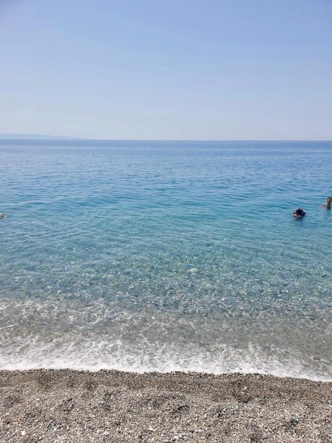 Willa Vista Mare Su Tre Piani Con Giardino Falerna Zewnętrze zdjęcie